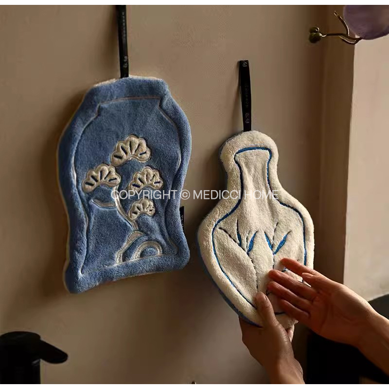 Medicci Home Asciugamano ricam - Embroidery Unique Design recensione e prezzo
