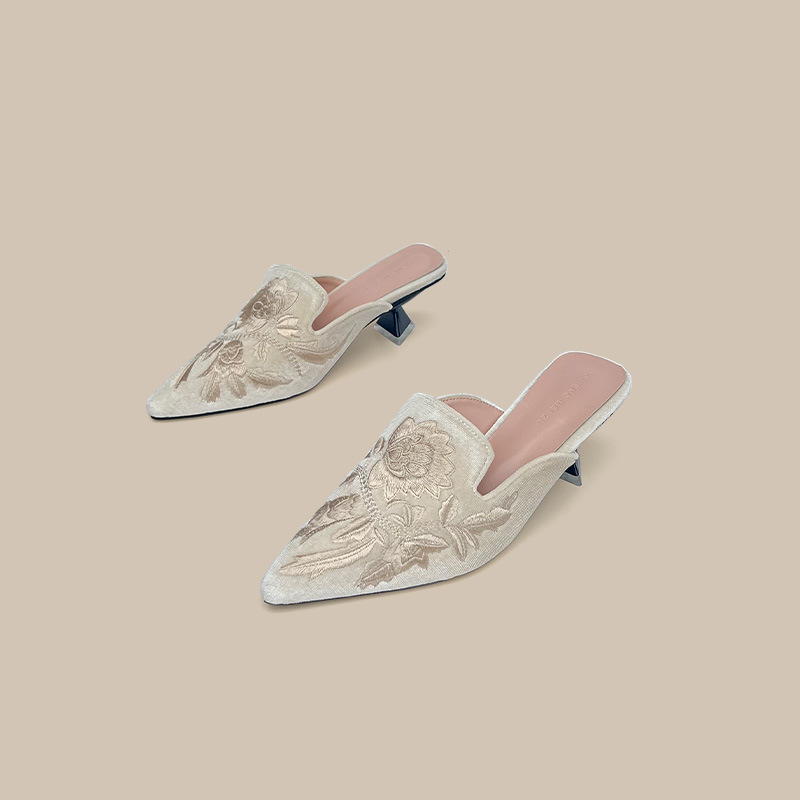 Scarpe da Donna in Velluto Ric - Embroidery Designer recensione e prezzo