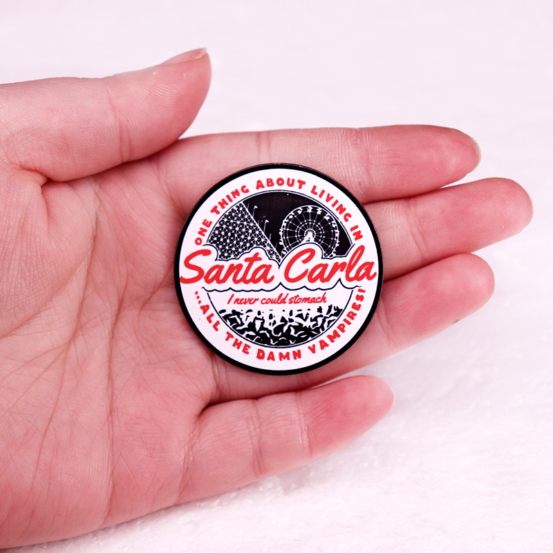Lost Boys Ispirato Babbo Natal - Embroidery Lips recensione e prezzo
